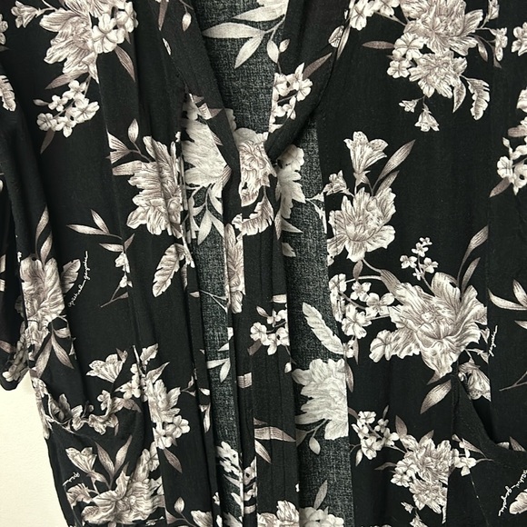 Spiritual Gangster Floral Long Sleeve Kimono - Picture 4 of 8